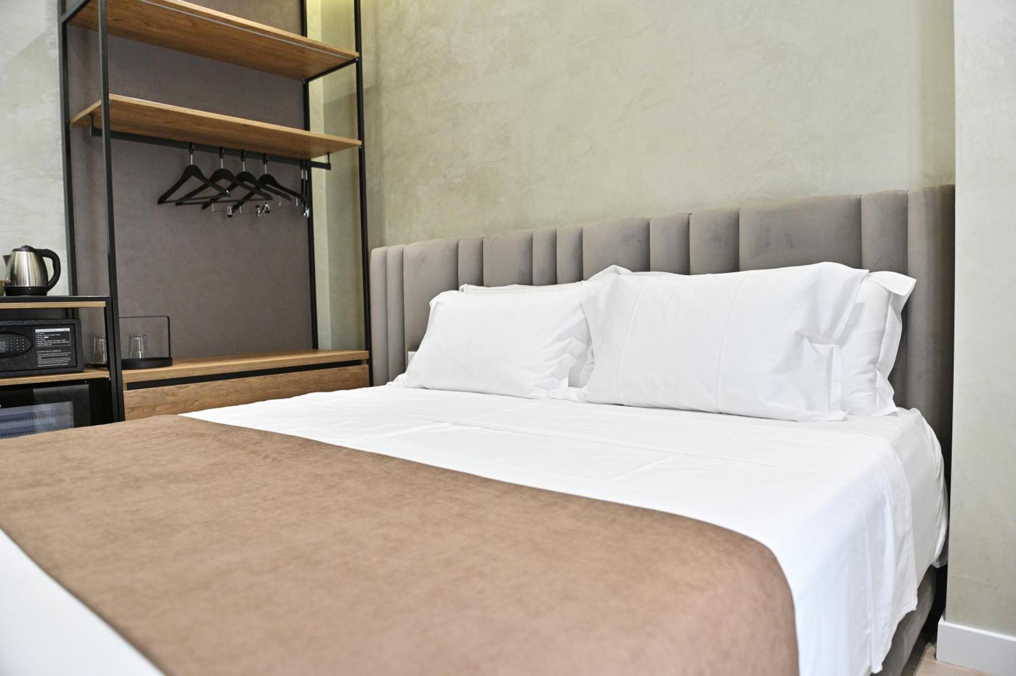 Galeria's Rooms, Tirana, Self Check-in Tirana
